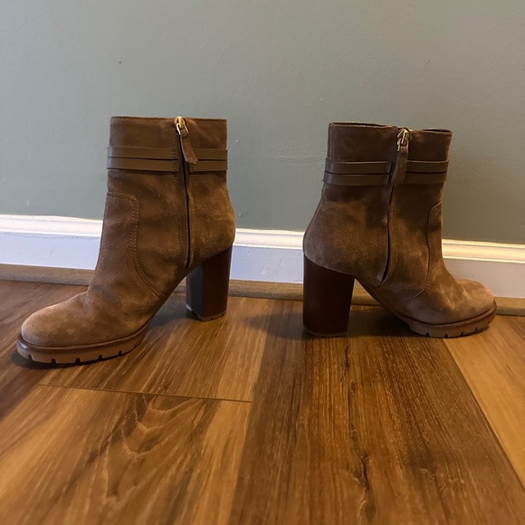 Tory Burch LEIGH LUG SOLE BOOTIE IN RIVER ROCK/ RIVER ROCK size 6.5 - Picture 4 of 12